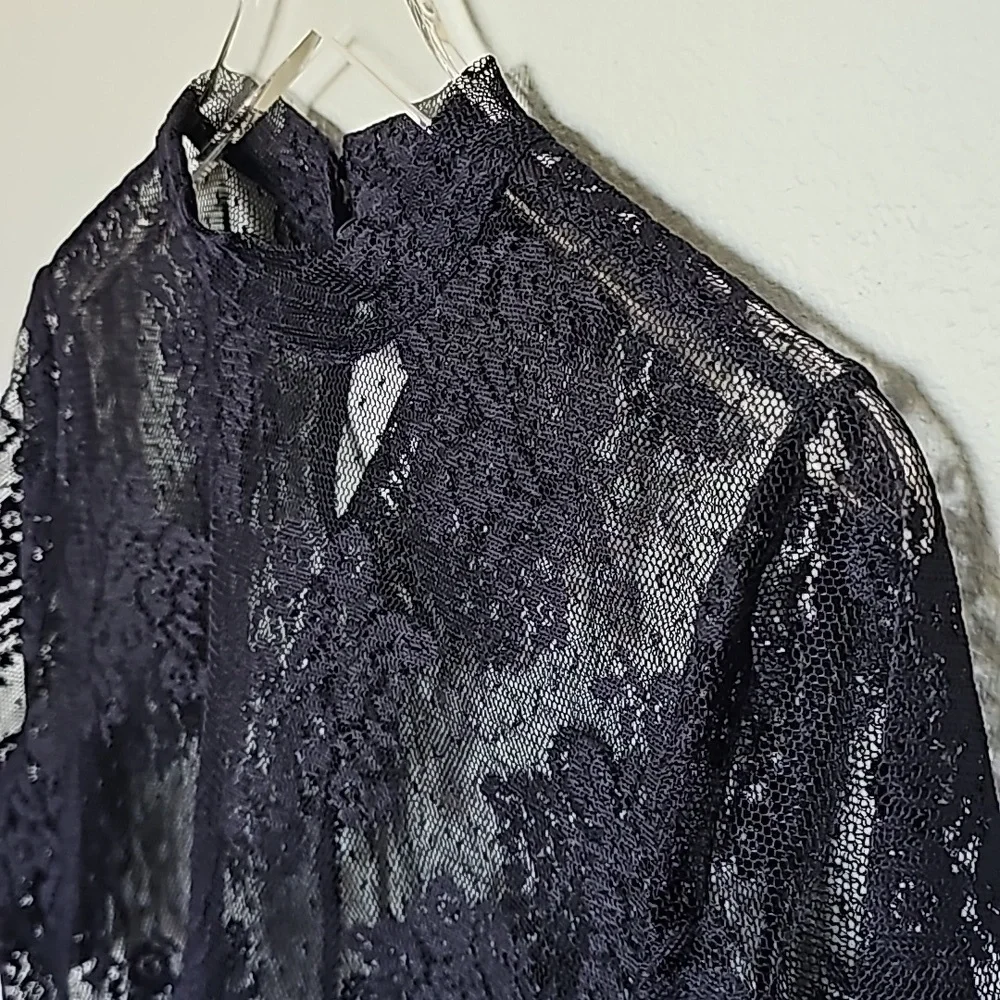 Lane Bryant Cutwork High Neck Lace Short Sleeve Mock Neck Sheer Top 14/16